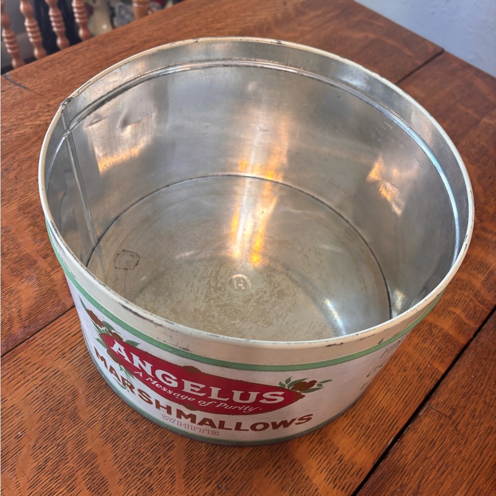 Angelus Marshmallows Tin - Picture 7 of 15